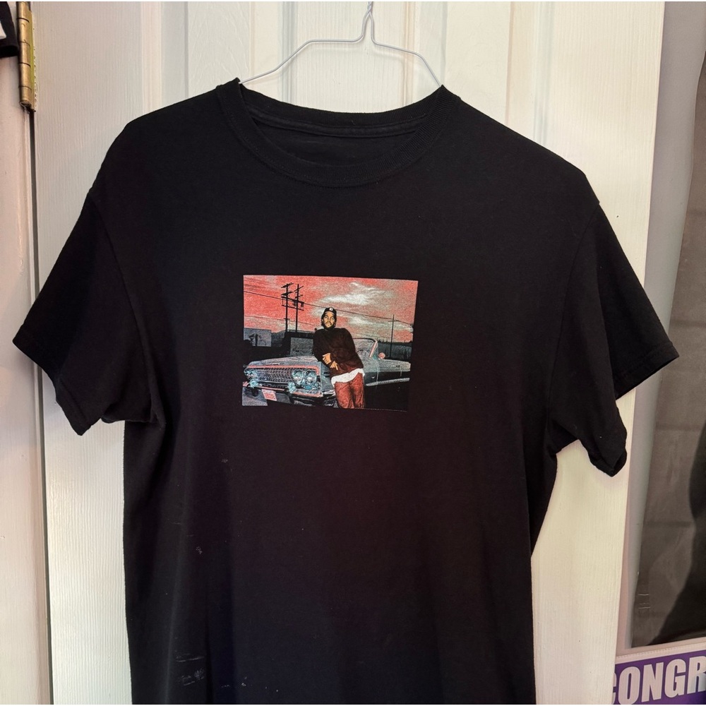 graphic tee